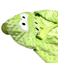 Cargar imagen en el visor de la galería, bata de cocodrilo batas de animalitos verde